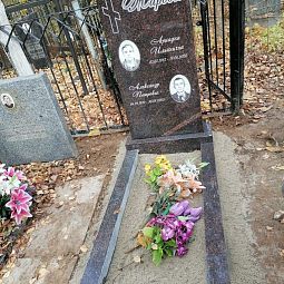 Православный классический памятник с крестом 10415