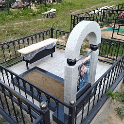 Стекло на памятник 