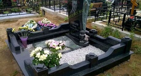 Как выбрать памятник взрослому, ребенку, группе лиц