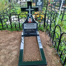 Стекло на памятник овальное